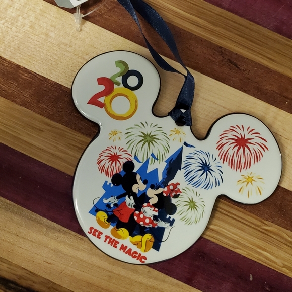 WDW 2020 Ornament - Picture 2 of 2